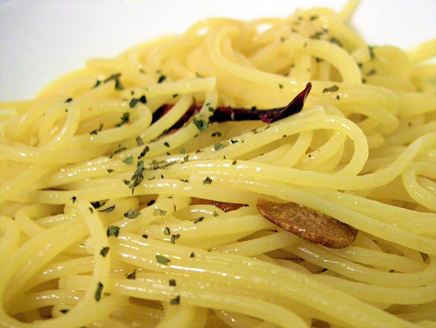 Spaghetto aglio, olio e peperoncino Ristorante Tipicò